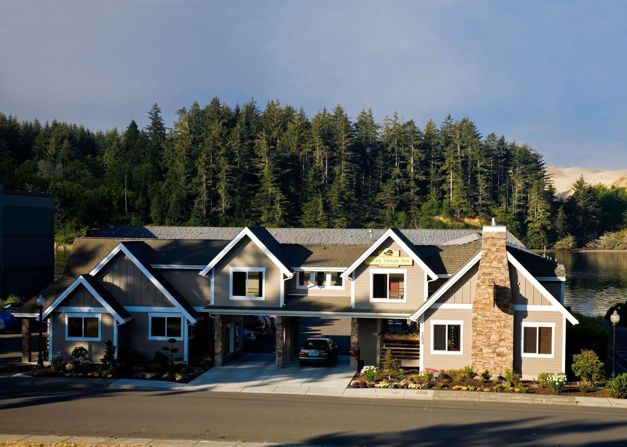 River House Inn, A Baymont By Wyndham Florence Exterior photo