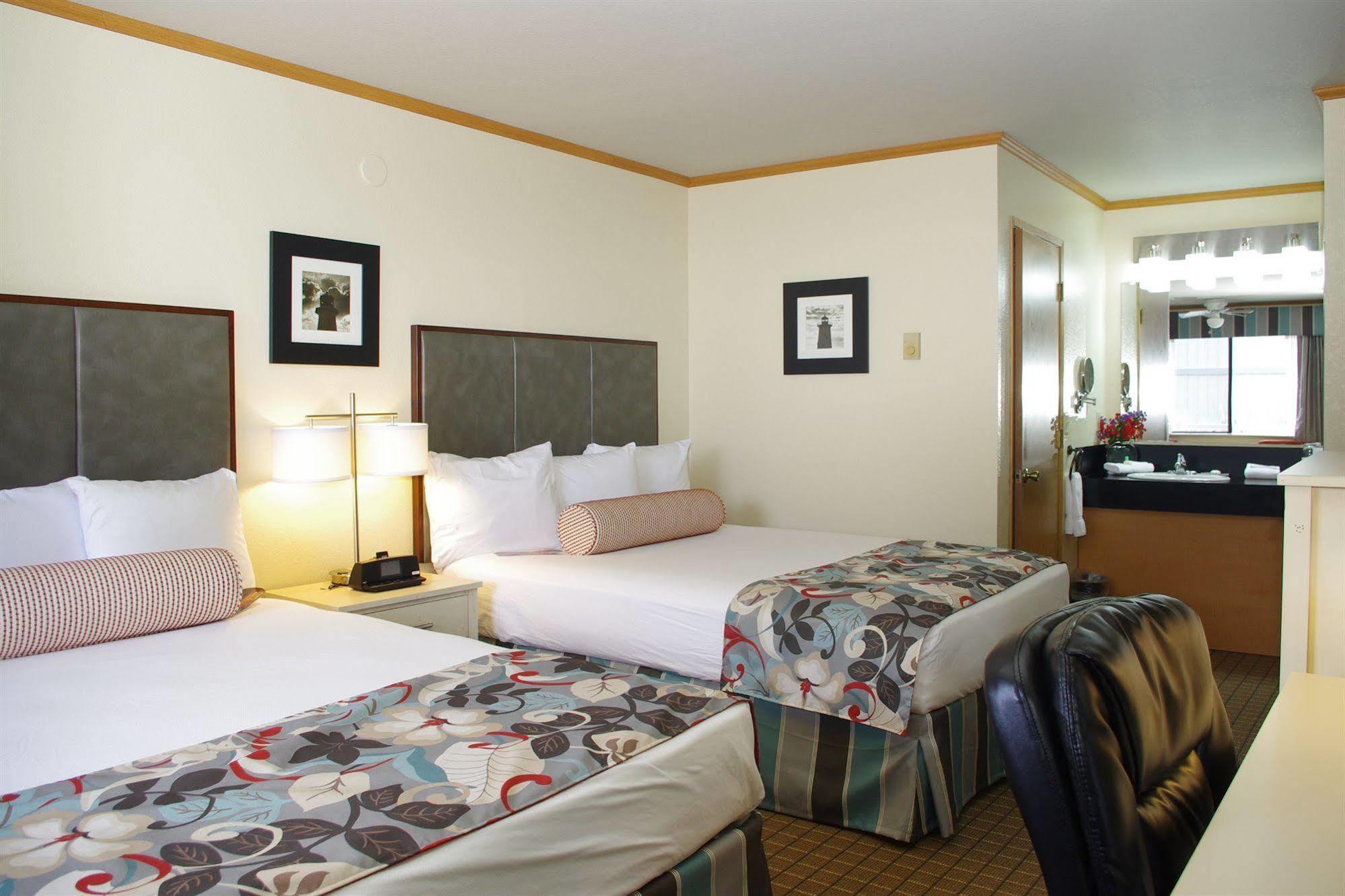 River House Inn, A Baymont By Wyndham Florence Exterior photo